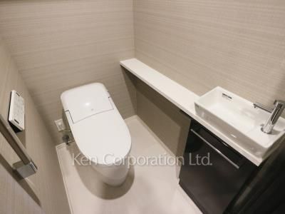 ザ・グランクラッセ日本橋イーストの写真 トイレ ※10階の同じ間取タイプを撮影。仕様が異なることがあります。