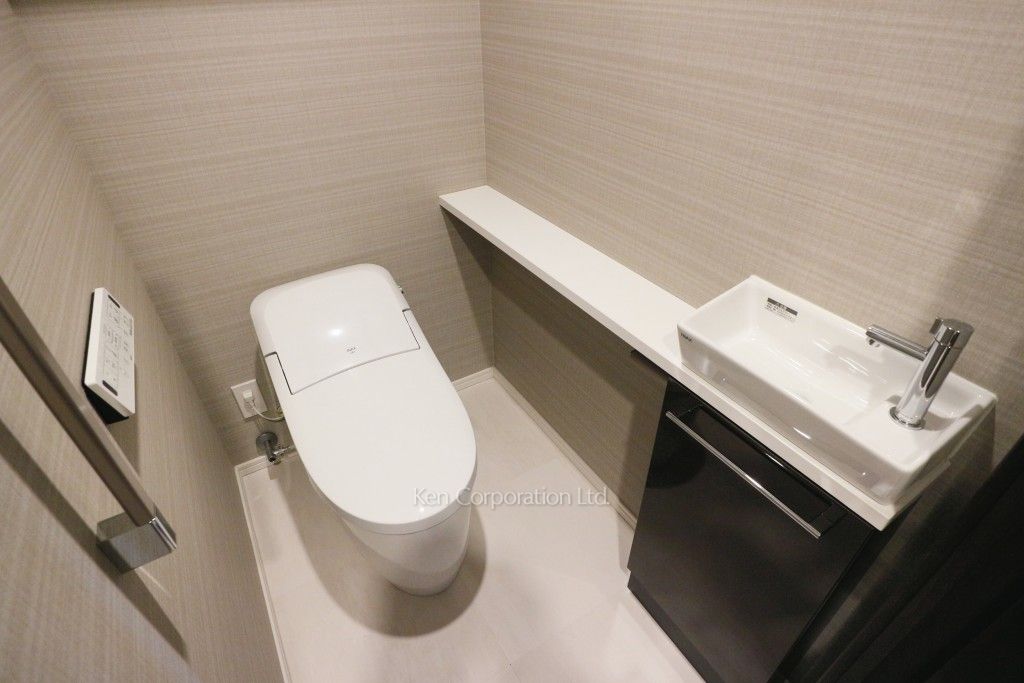 ザ・グランクラッセ日本橋イーストの写真 トイレ ※10階の同じ間取タイプを撮影。仕様が異なることがあります。