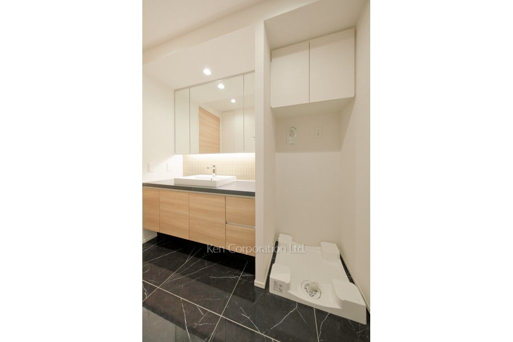 Coteau Nishi Azabuの写真 洗濯機置き場 ※9階の同じ間取タイプを撮影。仕様が異なることがあります。