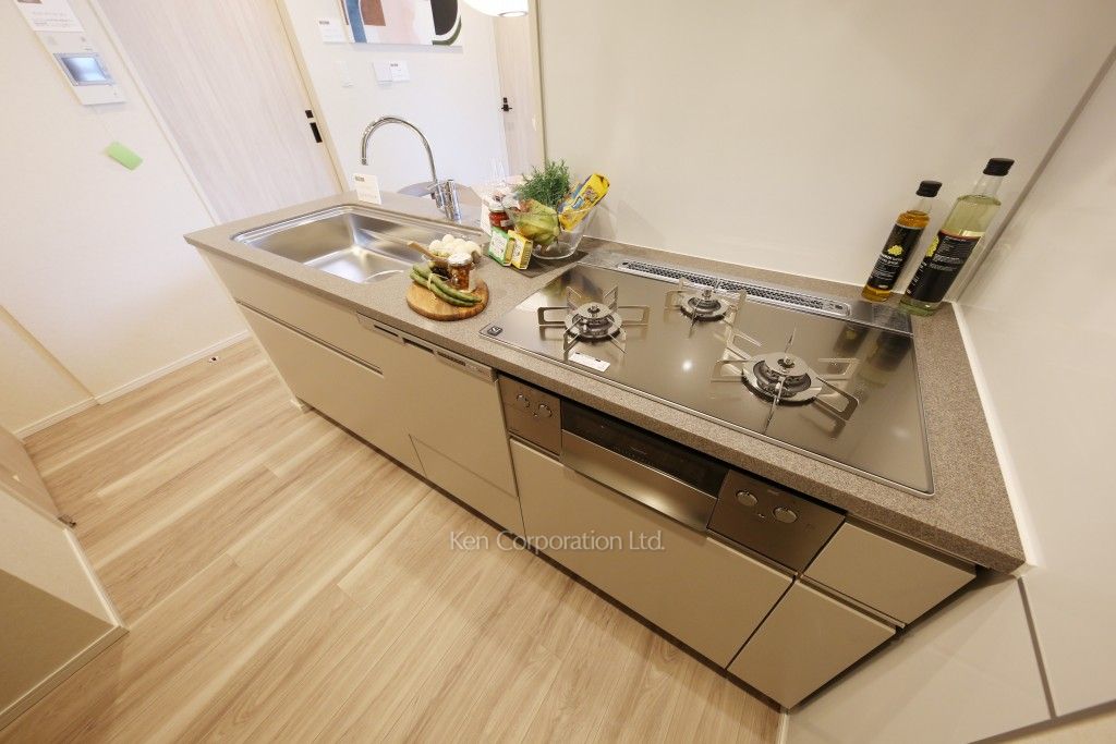 パークアクシス三番町の写真 キッチン　※MODEL ROOM ※6階の同じ間取タイプを撮影。仕様が異なることがあります。