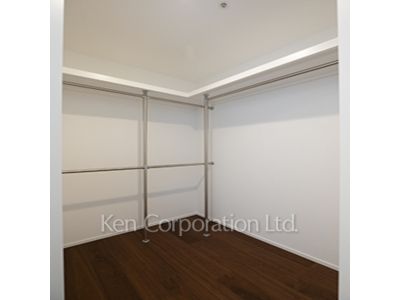 パークコート渋谷ザタワーの写真 クローゼット等 ※写真・画像は実際と異なる場合がございます。部屋写真は同一タイプのものです。（ただし、画像中にタイプ名の記載がある場合はその記載内容を優先します。）