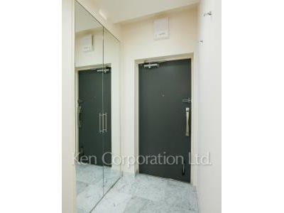 シャレール広尾 2号棟の写真 玄関