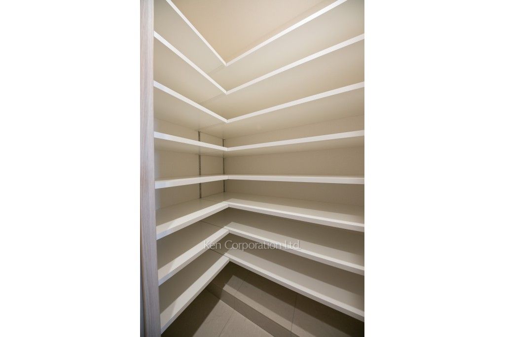 オーパスレジデンス銀座イーストの写真 シューズインクローゼット ※6階の同じ間取タイプを撮影。仕様が異なることがあります。