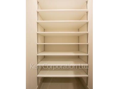 オーパスレジデンス銀座イーストの写真 シューズインクローゼット