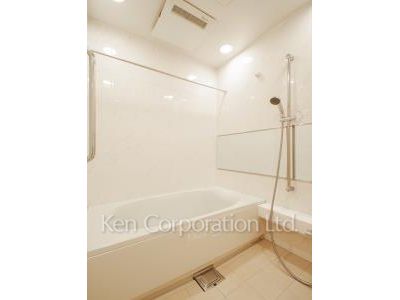 セントラルパークタワー ラ・トゥール新宿の写真 バスルーム ※26階の同じ間取タイプを撮影。仕様が異なることがあります。