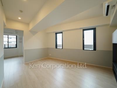 居室（LDなど） ※5階の同じ間取タイプを撮影。仕様が異なることがあります。