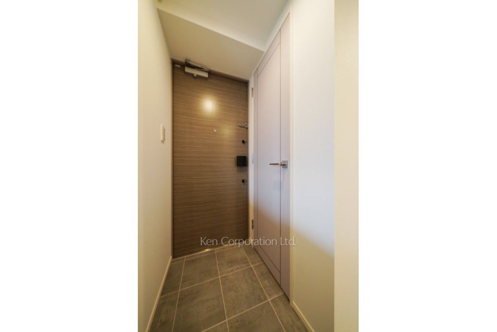 ザ・パークハビオ神泉の写真 玄関 ※5階の同じ間取タイプを撮影。仕様が異なることがあります。