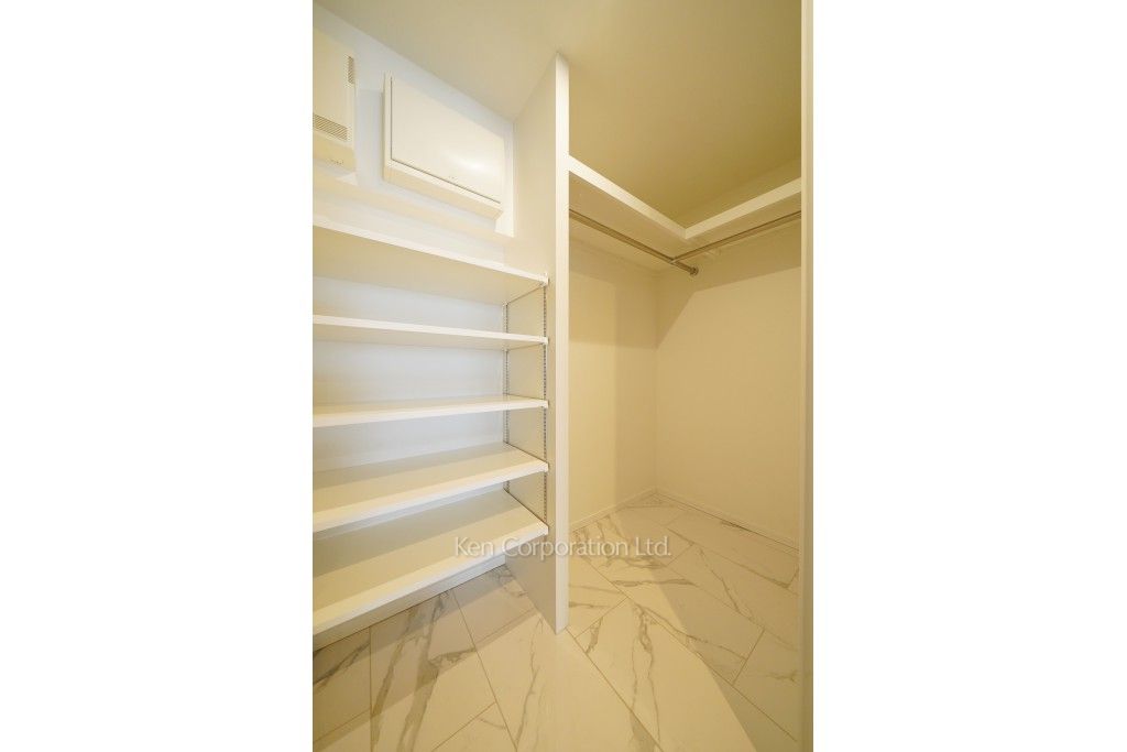 The Jubanの写真 シューズインクローゼット