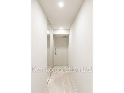 玄関 ※写真・画像は実際と異なる場合がございます。部屋写真は同一タイプのものです。（ただし、画像中にタイプ名の記載がある場合はその記載内容を優先します。）