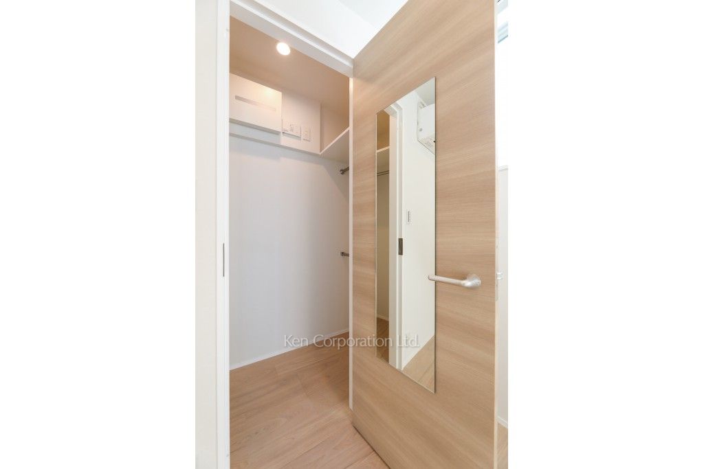 F K Daikanyamaの写真 ウォークインクローゼット