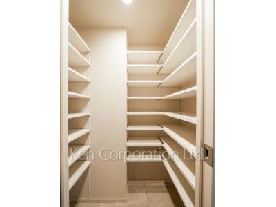 ルフォンプログレ四谷の写真 シューズインクローゼット