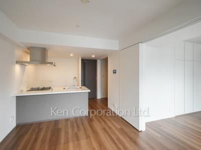 プリマリード南青山の写真 居室（LDなど） ※6階の同じ間取タイプを撮影。仕様が異なることがあります。