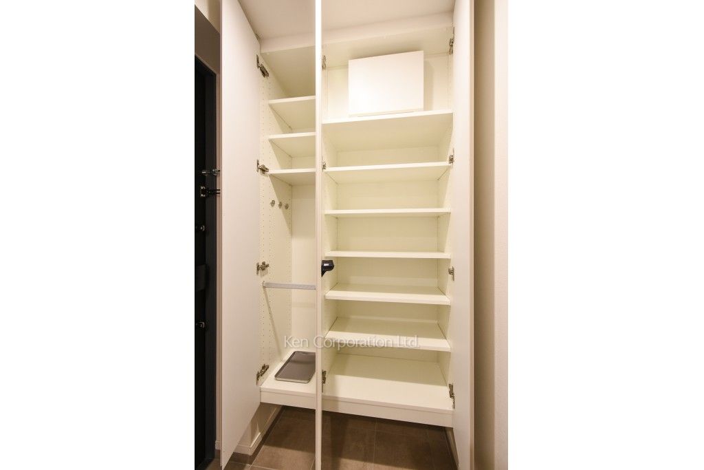 プリマリード南青山の写真 シューズクローゼット