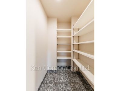 シティタワー麻布十番の写真 シューズインクローゼット