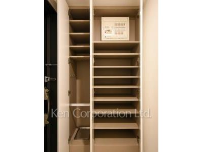 ラテスト白金台の写真 シューズクローゼット