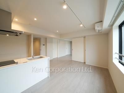 OP.St.Mの写真 居室（LDなど） ※3階の同じ間取タイプを撮影。仕様が異なることがあります。