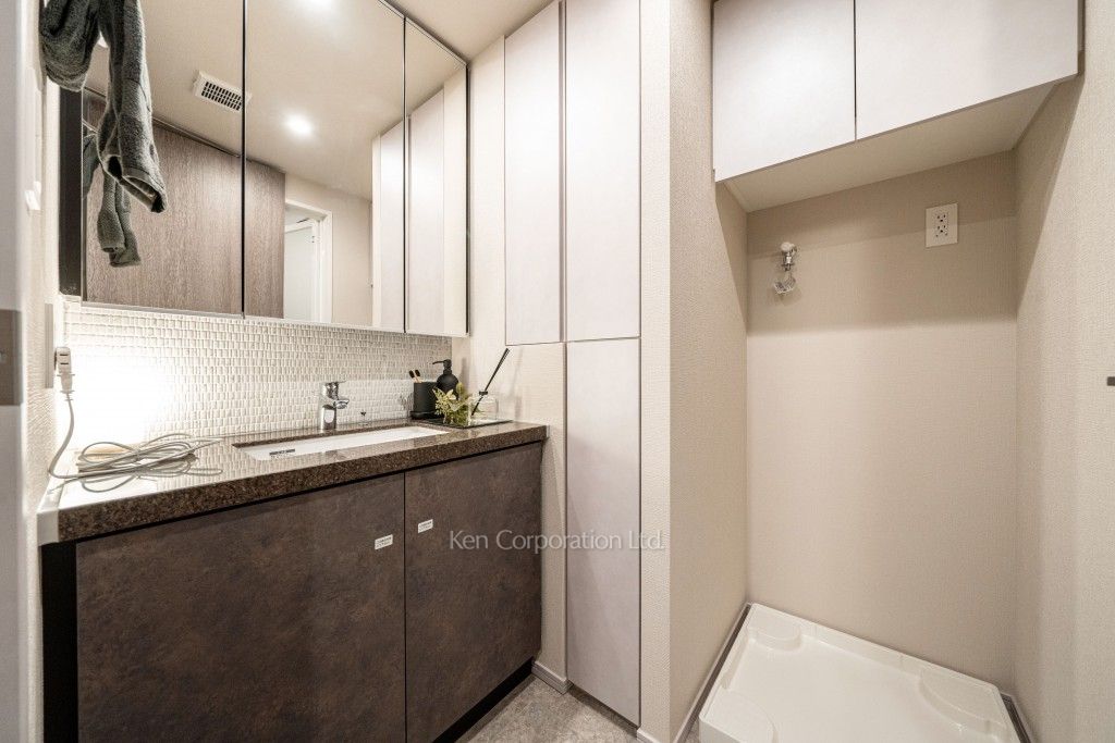 ザ・パークハビオ麻布十番の写真 パウダールーム　※MODEL ROOM ※14階の同じ間取タイプを撮影。仕様が異なることがあります。