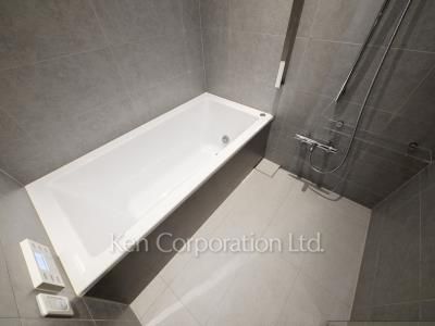 バスルーム ※13階の同じ間取タイプを撮影。仕様が異なることがあります。