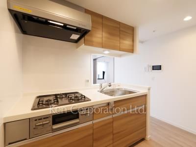 パークヴィラ恵比寿の写真 キッチン ※13階の同じ間取タイプを撮影。仕様が異なることがあります。