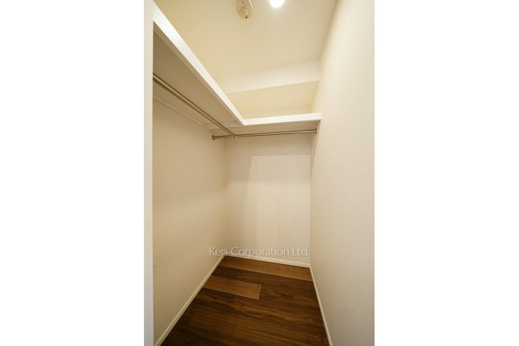 オアーゼ新宿市谷薬王寺の写真 ウォークインクローゼット
