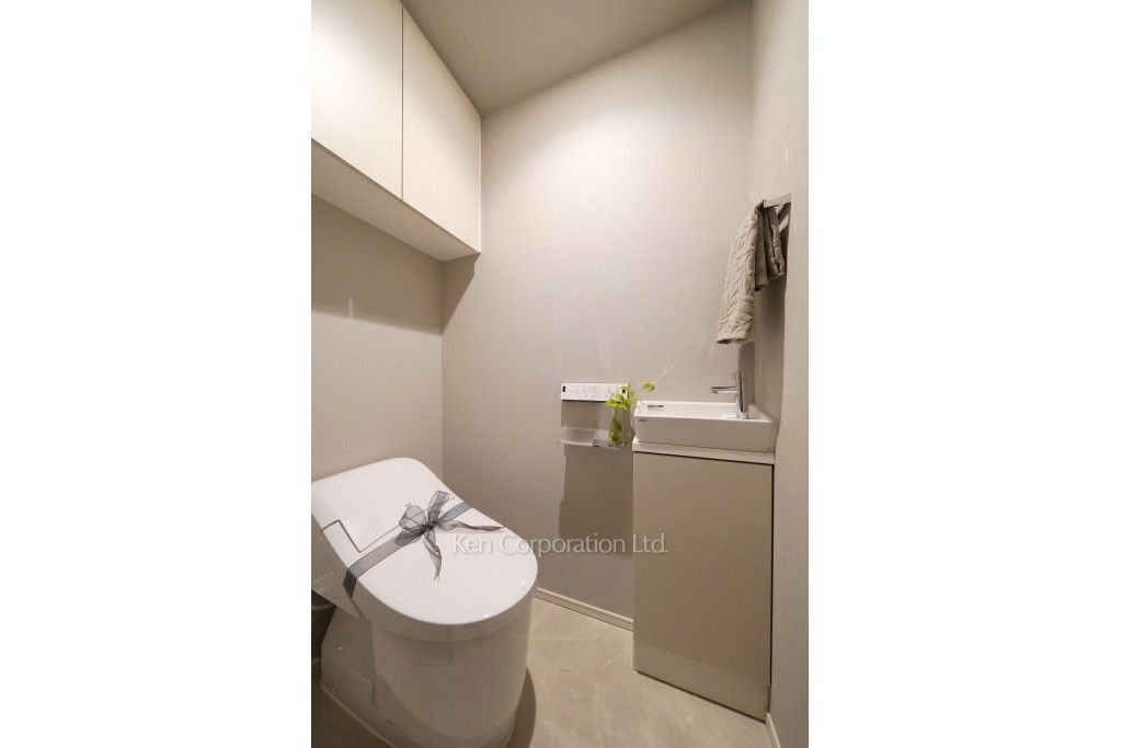 トイレ　※MODEL ROOM　※17階の同じ間取タイプを撮影。仕様が異なることがあります。（16階・2LDK）  ※写真の無断転載禁止