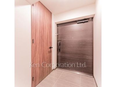 玄関 ※写真・画像は実際と異なる場合がございます。部屋写真は同一タイプのものです。（ただし、画像中にタイプ名の記載がある場合はその記載内容を優先します。）