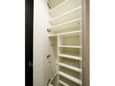 ルフォンプログレ渋谷ヒルトップの写真 シューズクローゼット ※6階の同じ間取タイプを撮影。仕様が異なることがあります。