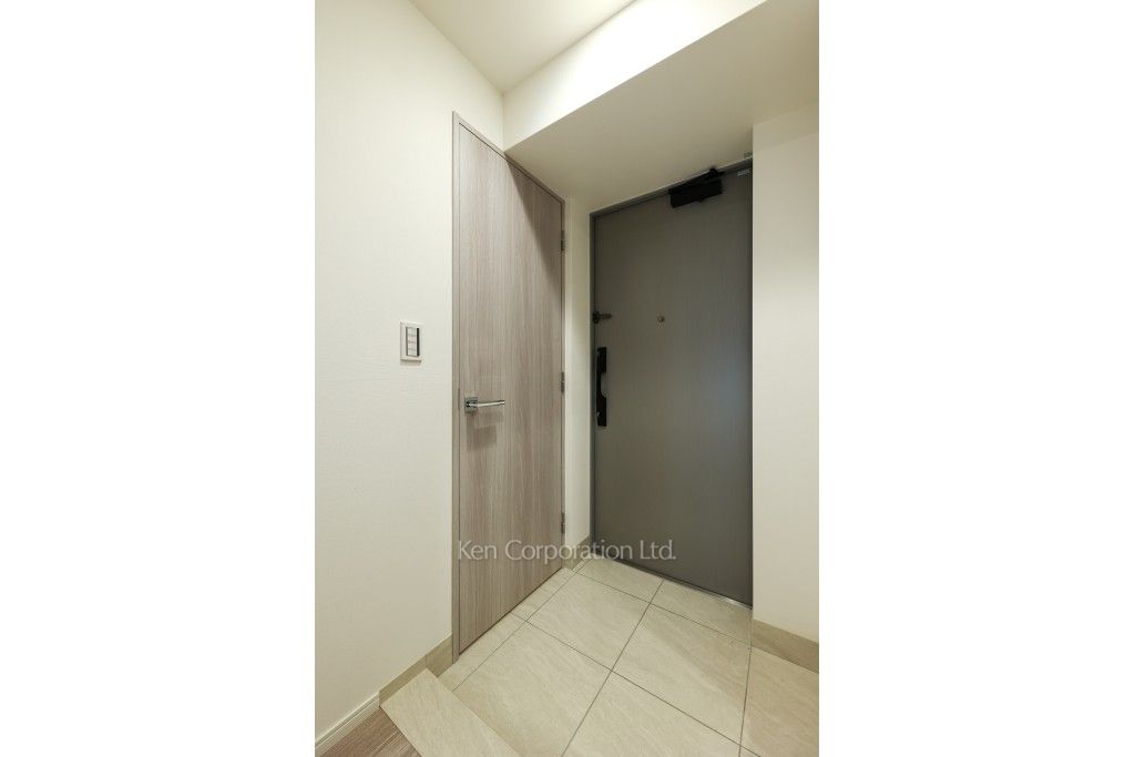 LIBR GRANT 四谷三丁目の写真 玄関 ※2階の同じ間取タイプを撮影。仕様が異なることがあります。