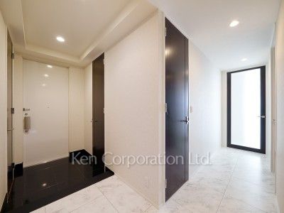 ラグナタワーの写真 玄関