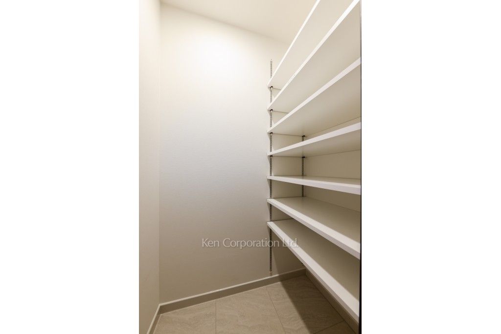 グリーンレジデンス赤坂の写真 シューズインクローゼット ※5階の同じ間取タイプを撮影。仕様が異なることがあります。