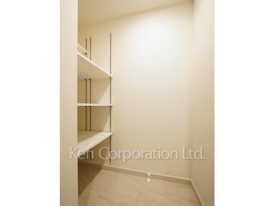 グリーンレジデンス赤坂の写真 シューズインクローゼット ※4階の同じ間取タイプを撮影。仕様が異なることがあります。