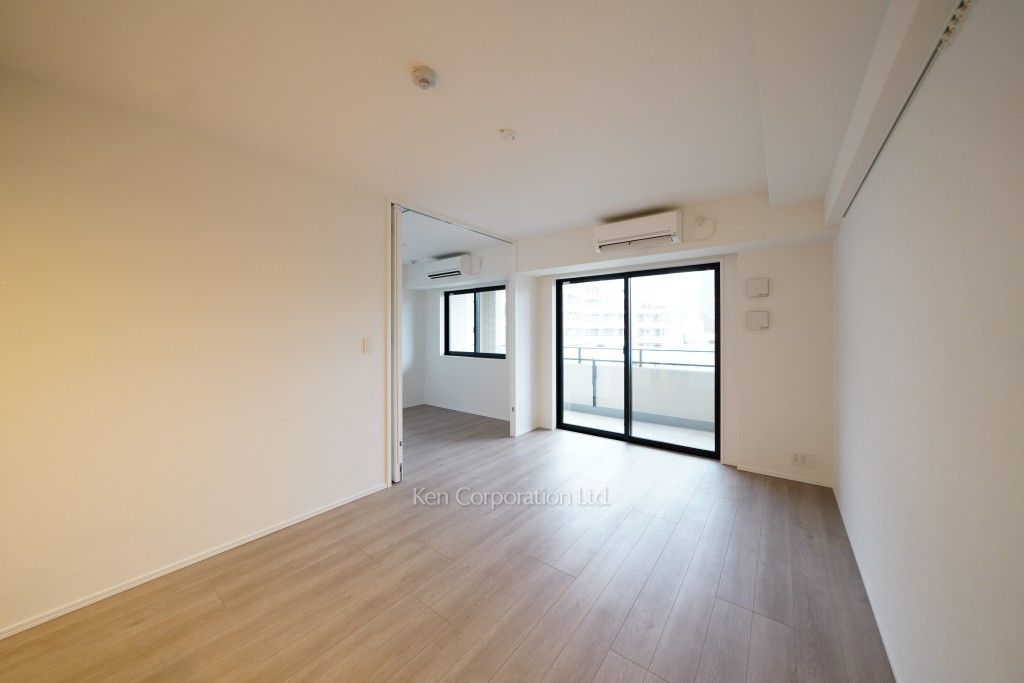 グリーンレジデンス赤坂の写真 居室（LDなど） ※4階の同じ間取タイプを撮影。仕様が異なることがあります。