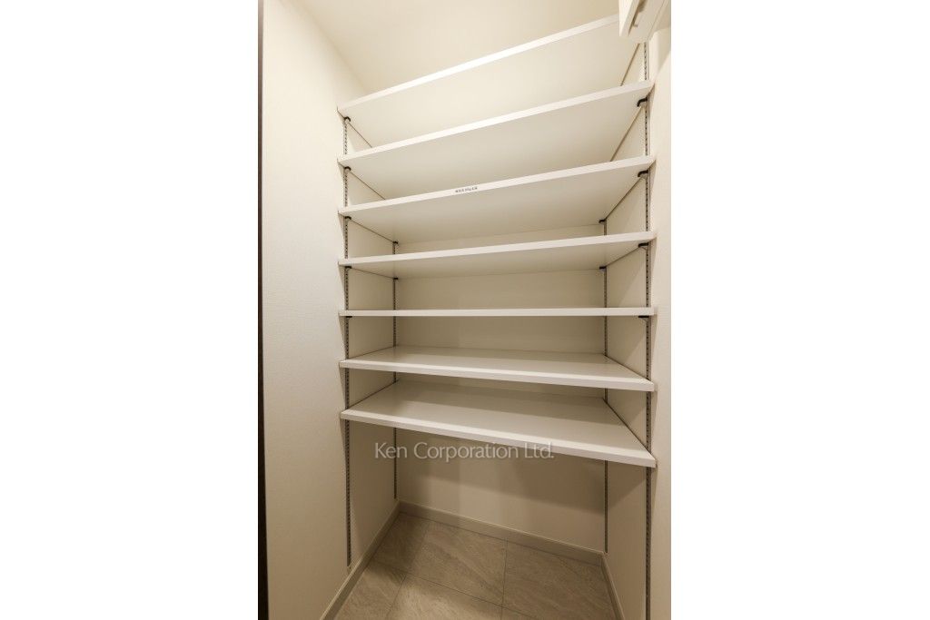 グリーンレジデンス赤坂の写真 シューズインクローゼット ※4階の同じ間取タイプを撮影。仕様が異なることがあります。