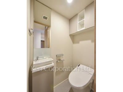 ピアース新宿三丁目の写真 トイレ