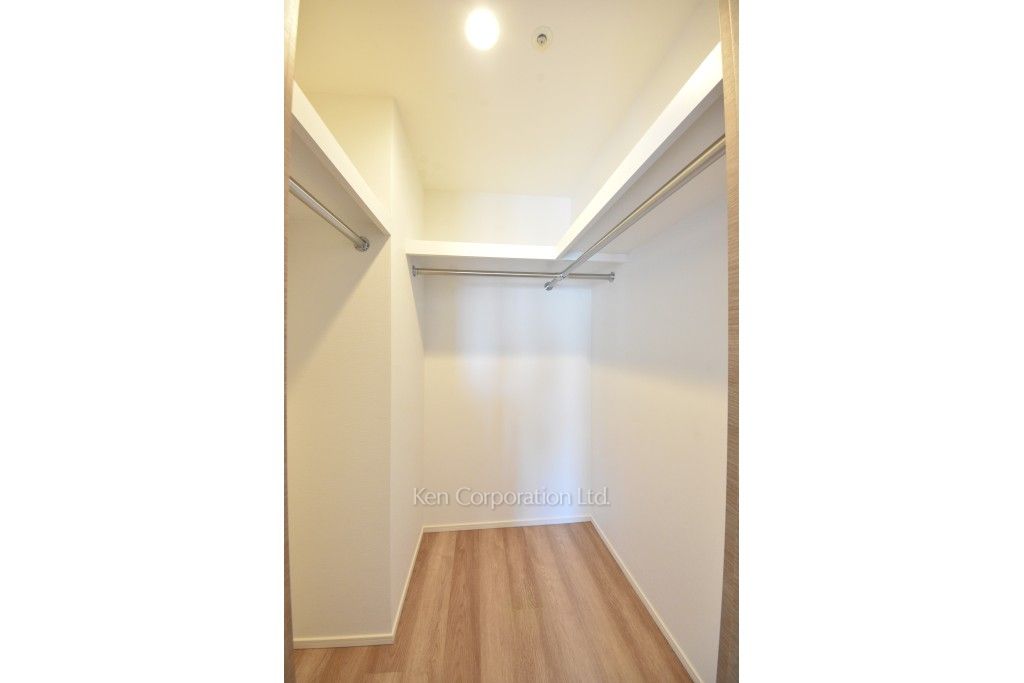 ピアース新宿三丁目の写真 ウォークインクローゼット