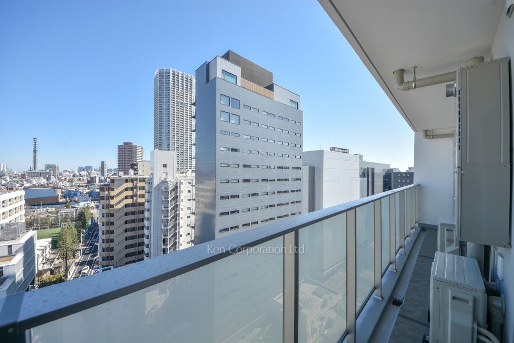 ピアース新宿三丁目の写真 バルコニー