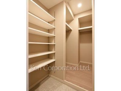 ASPRIME八丁堀の写真 シューズインクローゼット ※14階の同じ間取タイプを撮影。仕様が異なることがあります。