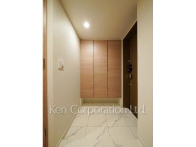 ALTERNA日本橋の写真 玄関 ※5階の同じ間取タイプを撮影。仕様が異なることがあります。