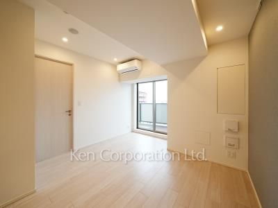 居室（LDなど） ※8階の同じ間取タイプを撮影。仕様が異なることがあります。