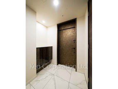 ラ・トゥール新宿ファーストの写真 玄関 ※26階の同じ間取タイプを撮影。仕様が異なることがあります。