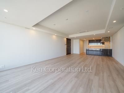 ラ・トゥール新宿ファーストの写真 居室（LDなど） ※26階の同じ間取タイプを撮影。仕様が異なることがあります。