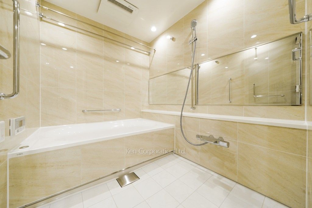 ラ・トゥール新宿ファーストの写真 バスルーム ※26階の同じ間取タイプを撮影。仕様が異なることがあります。