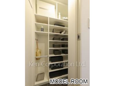 シューズインクローゼット　※MODEL ROOM