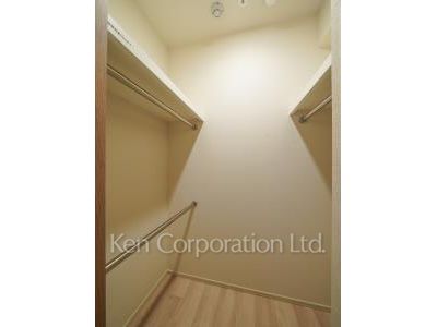 ALTERNA日本橋の写真 ウォークインクローゼット ※11階の同じ間取タイプを撮影。仕様が異なることがあります。