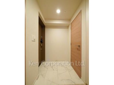 ALTERNA日本橋の写真 玄関 ※11階の同じ間取タイプを撮影。仕様が異なることがあります。