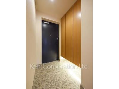 マジェスティハウス新宿御苑パークナードの写真 玄関