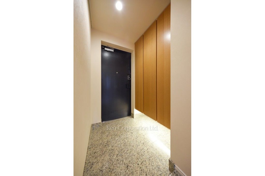 マジェスティハウス新宿御苑パークナードの写真 玄関