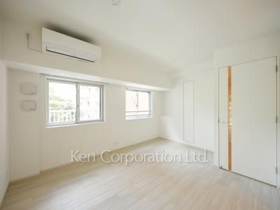 コンフォリア東新宿の写真