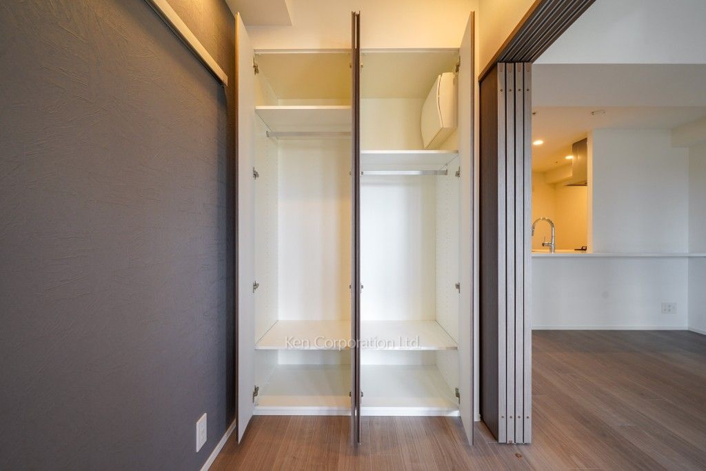 レフィールオーブ代々木の写真 クローゼット ※12階の同じ間取タイプを撮影。仕様が異なることがあります。