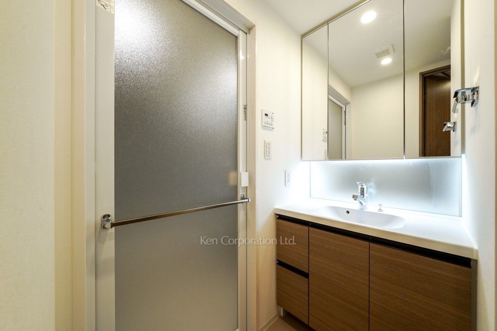 レフィールオーブ代々木の写真 パウダールーム ※12階の同じ間取タイプを撮影。仕様が異なることがあります。